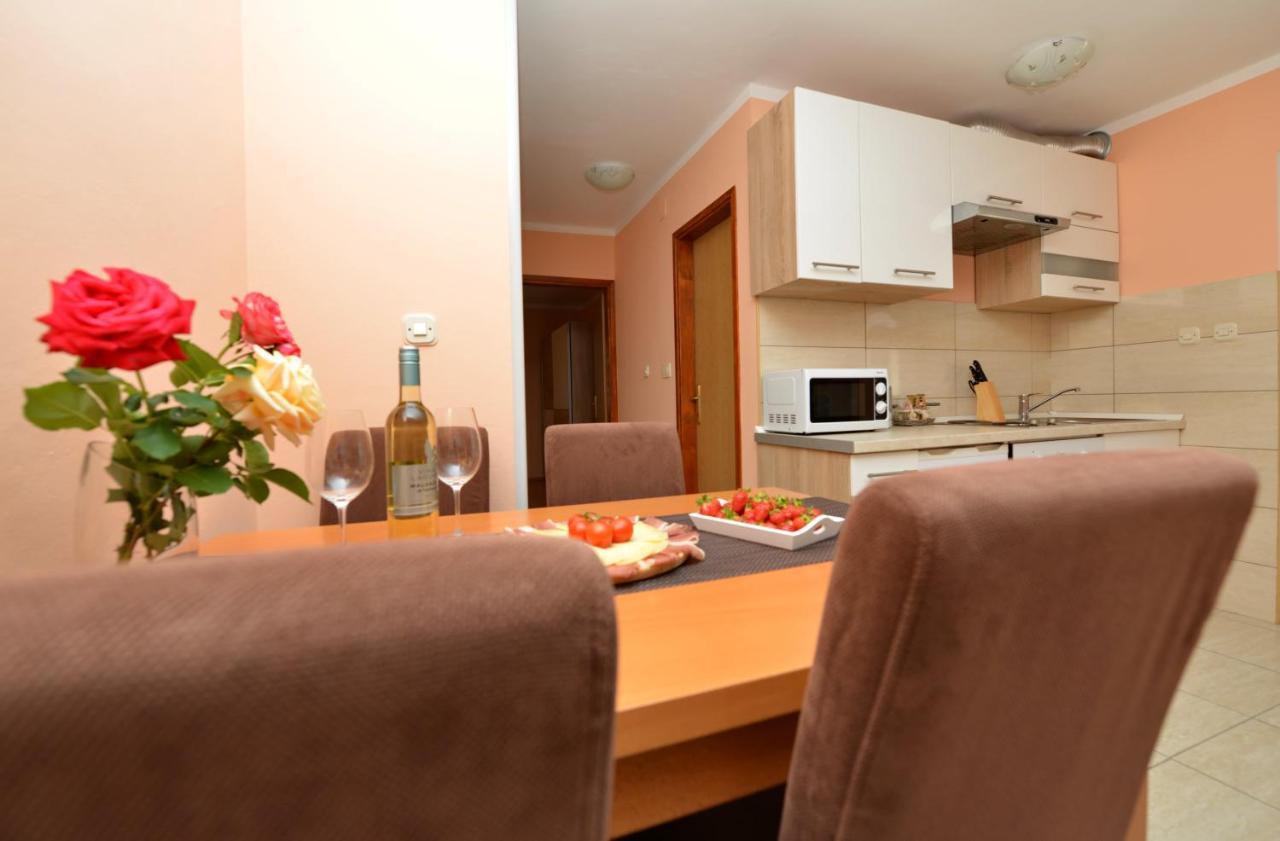 Apartment Kokic Pridraga Екстер'єр фото