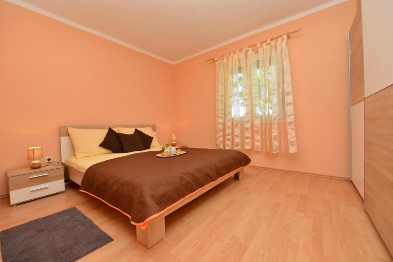 Apartment Kokic Pridraga Екстер'єр фото