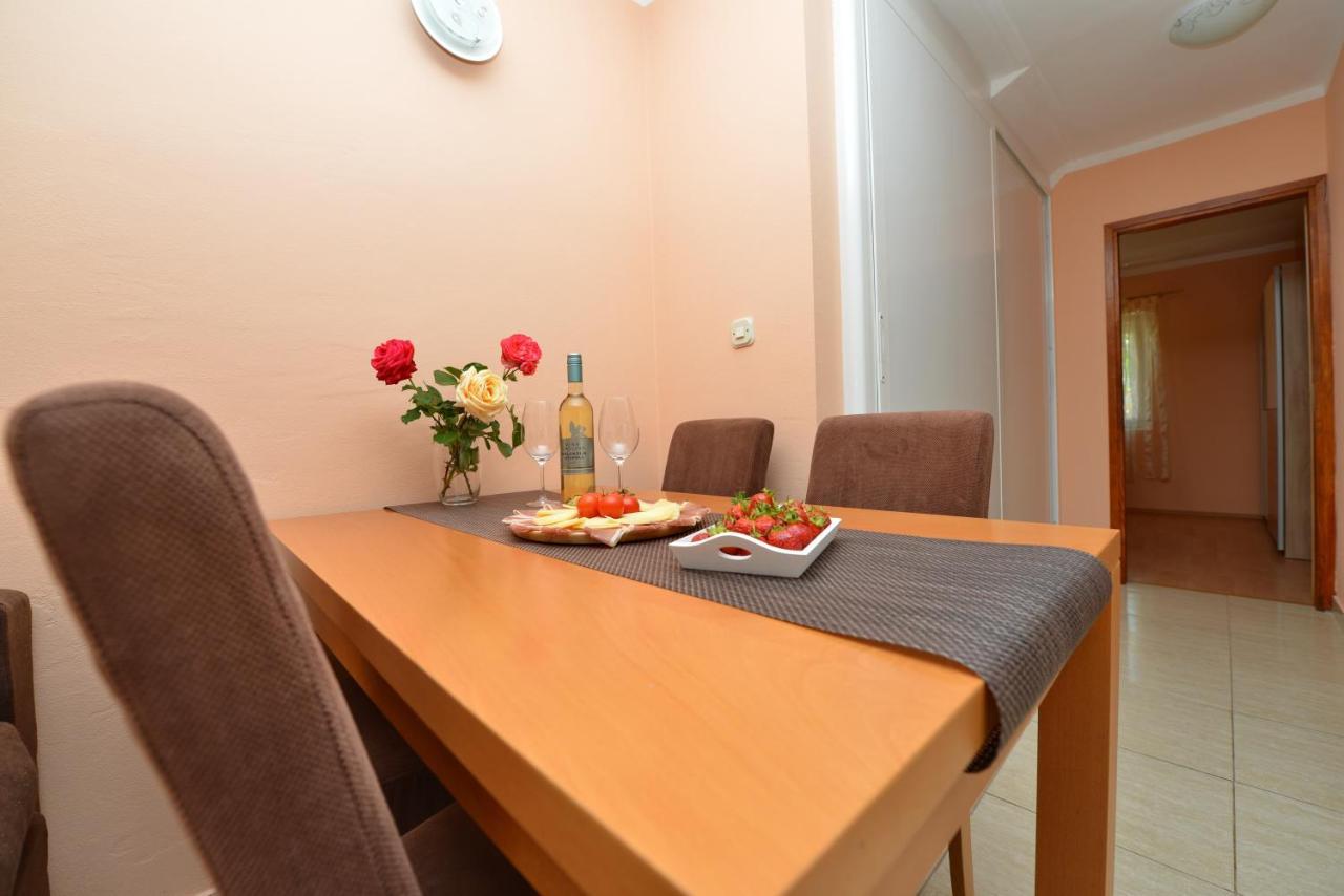 Apartment Kokic Pridraga Екстер'єр фото